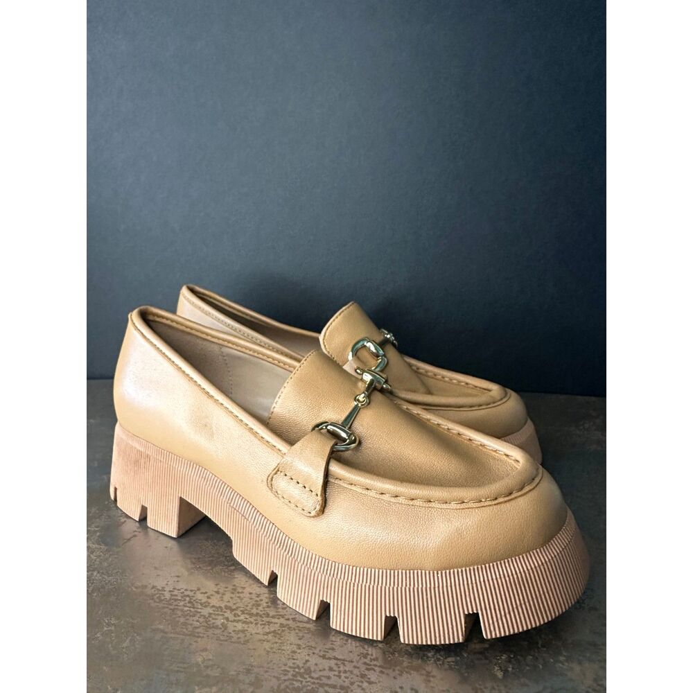 BCBGeneration Bit Loafers 5 Chunky Lug Sole Chain Workwear Casual Tan Raylin